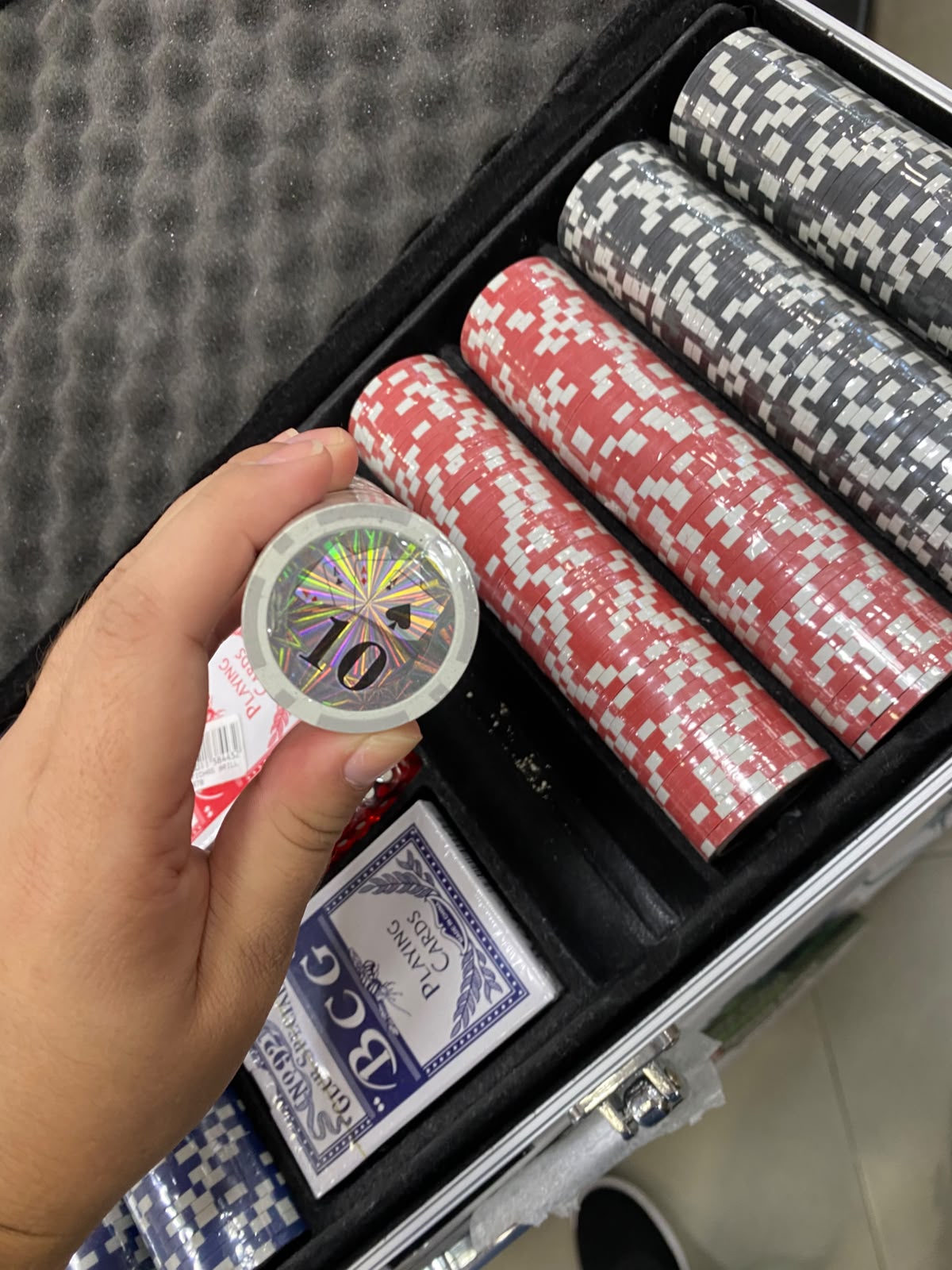 Maletín de Póker Profesional 500 Piezas – Edición Efecto Holográfico ♠️♦️♣️♥️ - Imagen 4